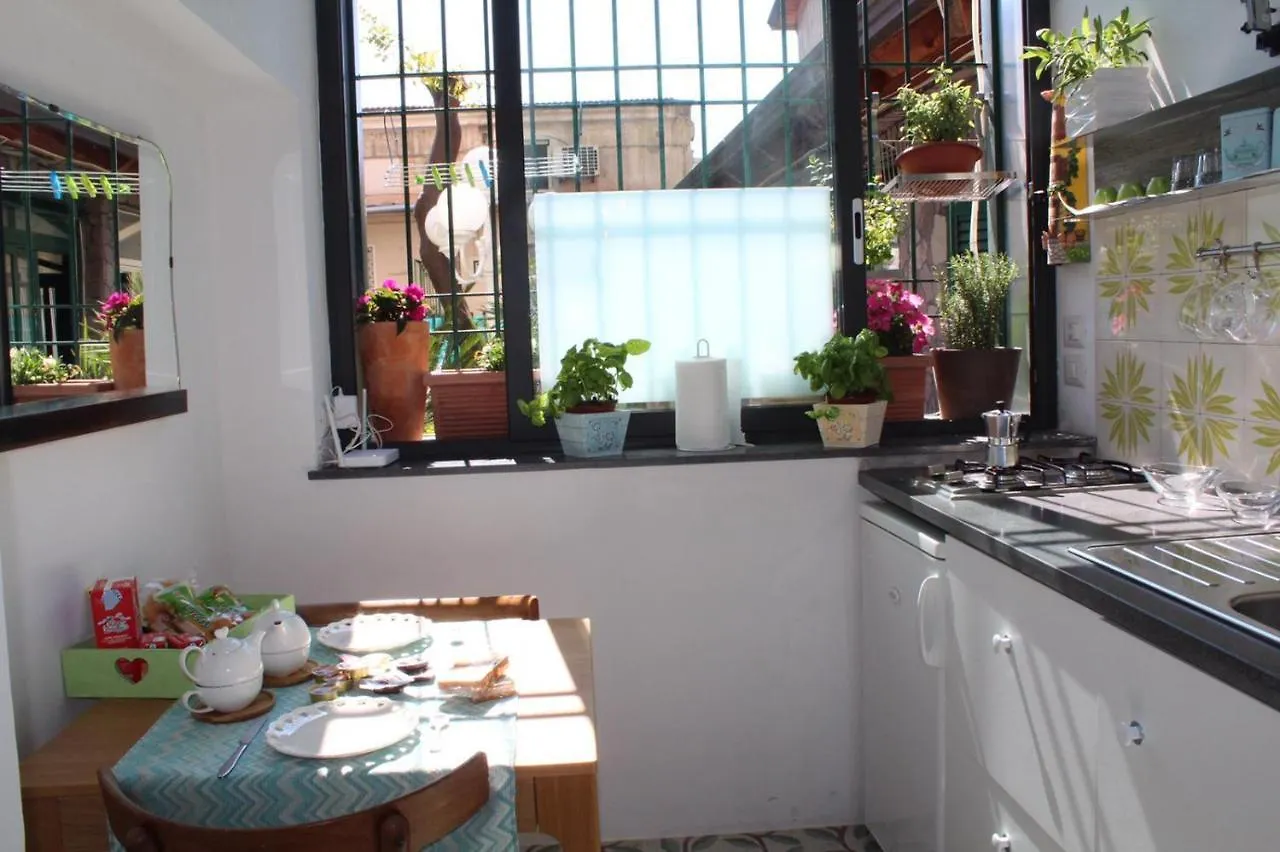 Dimora Via Col Vento Apartment Naples Italy