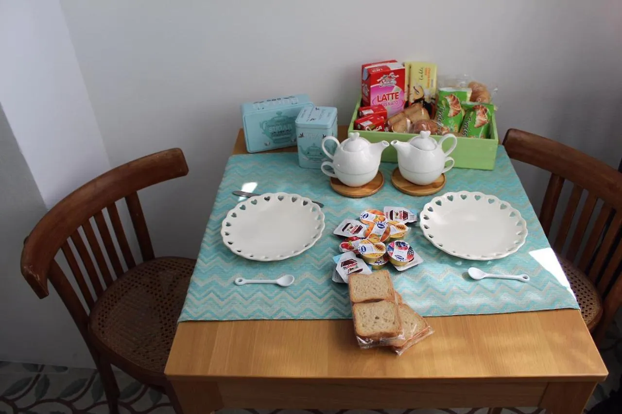 Dimora Via Col Vento Apartment Naples