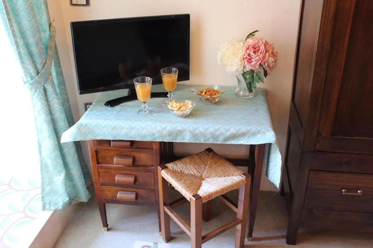 Dimora Via Col Vento Apartment Naples